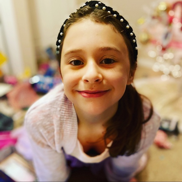 Meet your Posher, Elizabeth - Picture 4 of 16